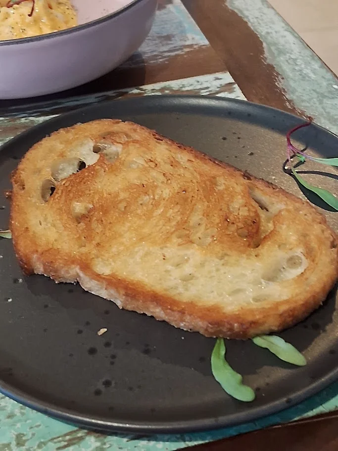 Pão na Chapa Pão na Chapa https://4kym48m6w0dj35od.public.blob.vercel-storage.com/dishes/79a70935-f8c6-49fc-a369-9878e4f8d2e3/1760386909216_wxkdxuqgooi.webp