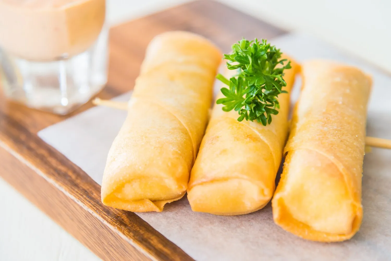 Spring Rolls https://4kym48m6w0dj35od.public.blob.vercel-storage.com/dishes/internal/spring-rolls-1760127494772.webp